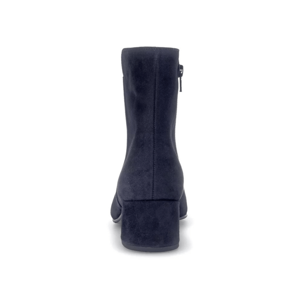 Gabor Women's 75.680.16 Elegant Navy Suede