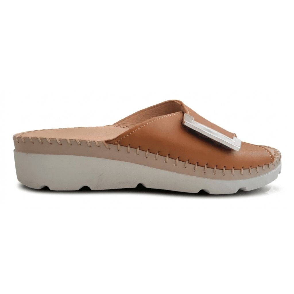 La Plume Women's Agua Tan Leather