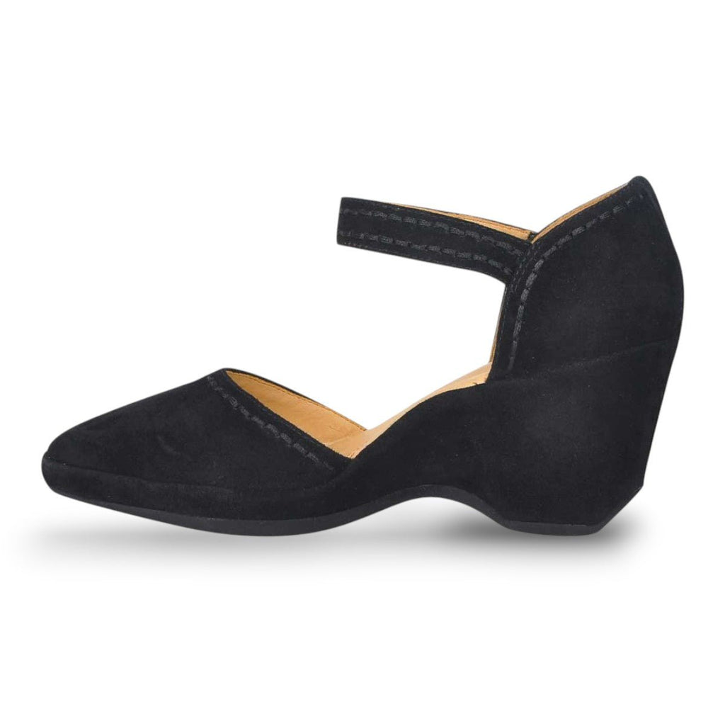 L'Amour Des Pieds Women's Orva Black Suede