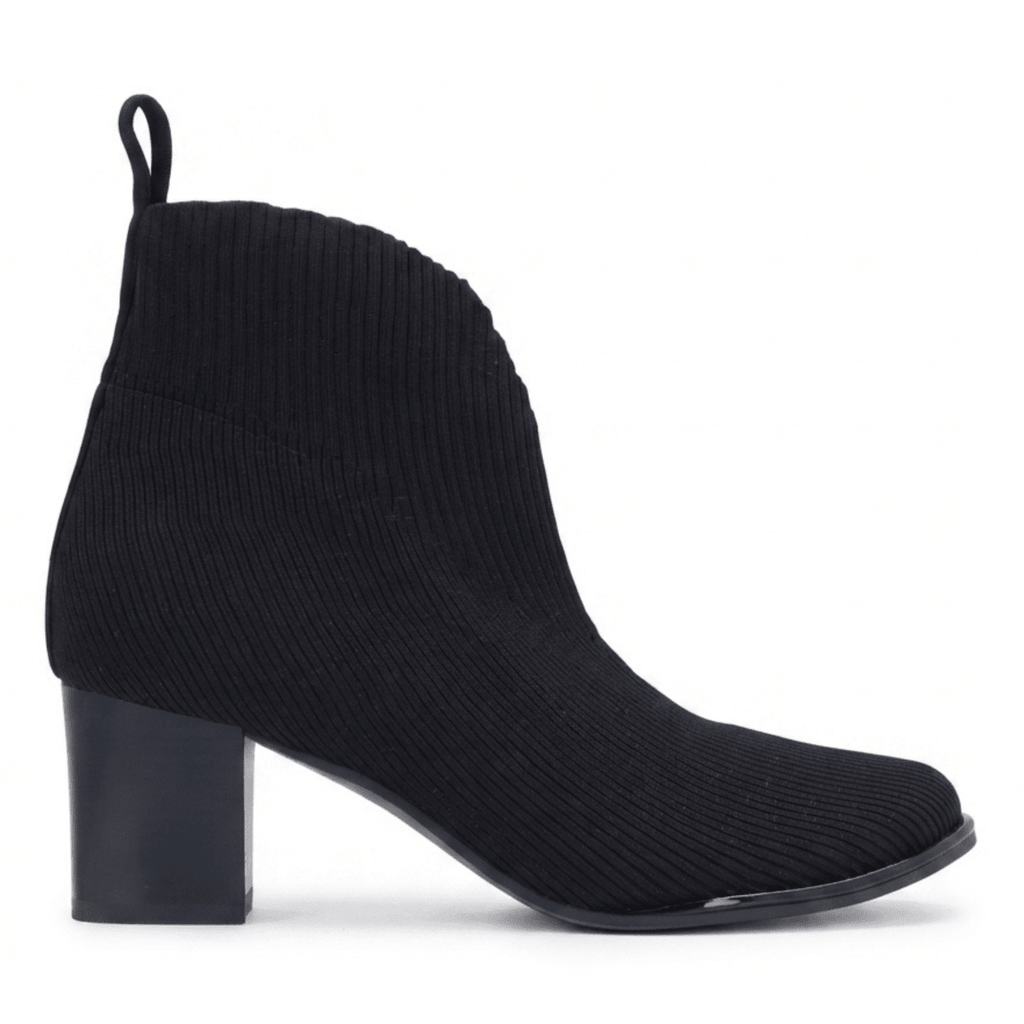 L'Amour Des Pieds Women's Phinn Black Stretch Knit