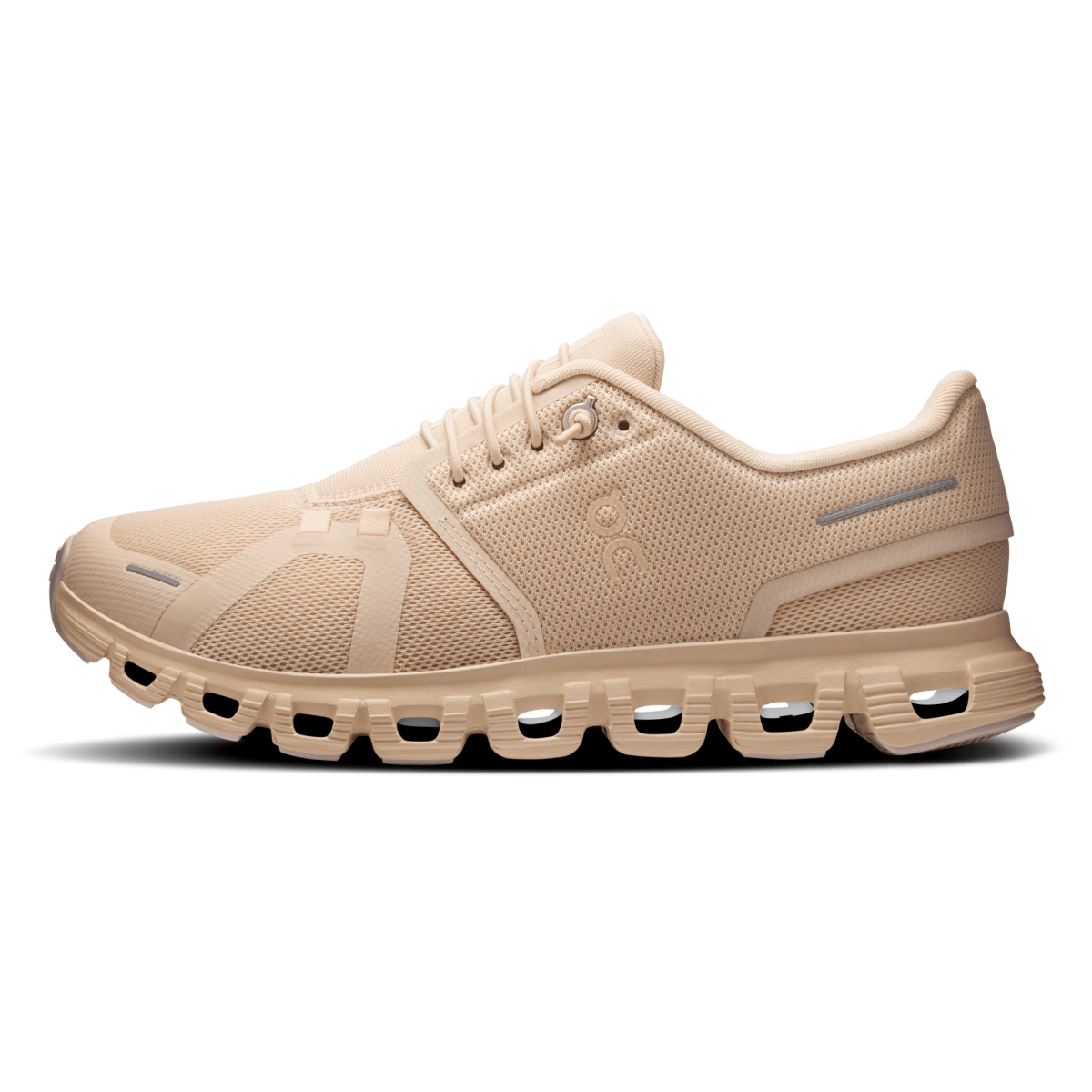 On Running Women's Cloud 6 Pearl/Sandstone