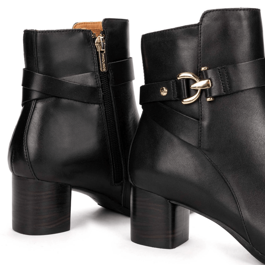 Pikolinos Women's Calafat Black Leather