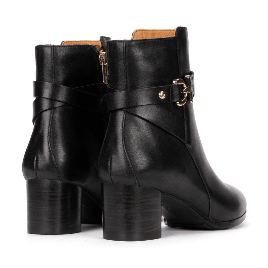 Pikolinos Women's Calafat Black Leather