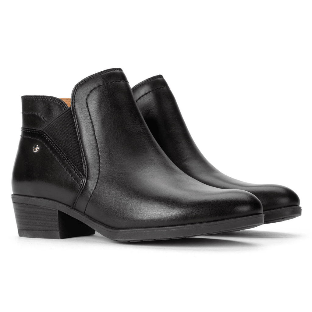 Pikolinos Women's Daroca Black Leather