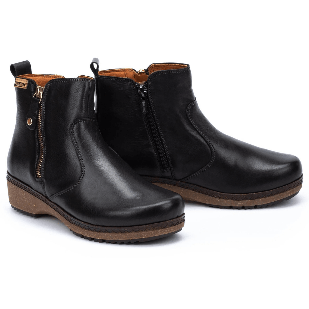 Pikolinos Women's Granada Ankle Black Leather