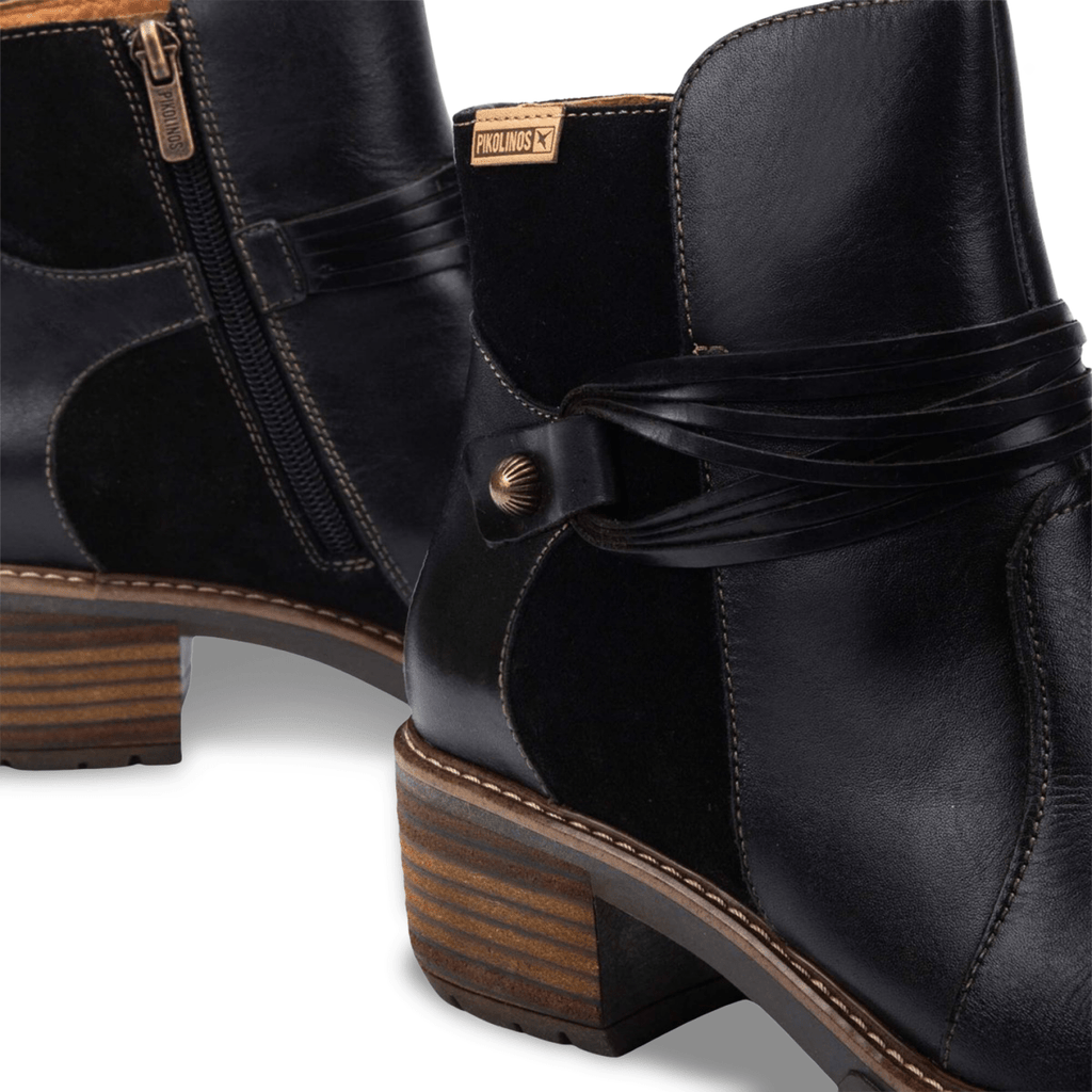Pikolinos Women's San Sebastian Black Leather
